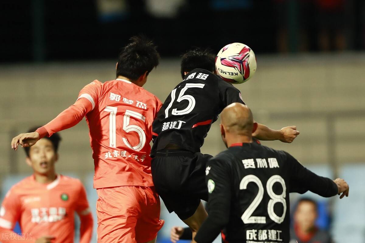 开云-国际比赛日国王杯传出新动向，上海海港完成体检，管理层表态——气氛紧张，赛程密集仍需轮换的简单介绍